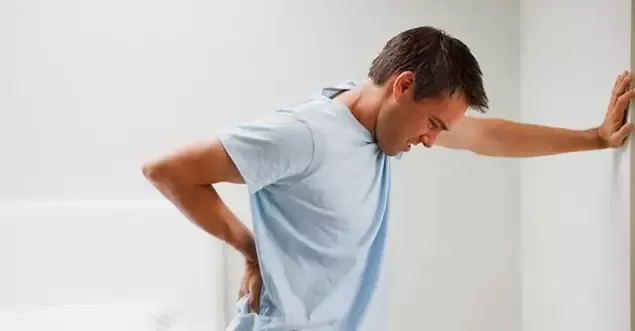 Bol u lumbosakralnoj regiji kod muškarca znak je kroničnog prostatitisa